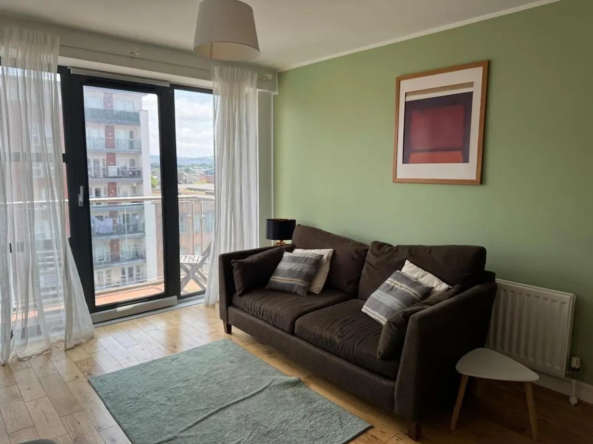 Stylish City Centre 2 Bedroom Apartment With Belfast Cityscape View 0*,  イギリス