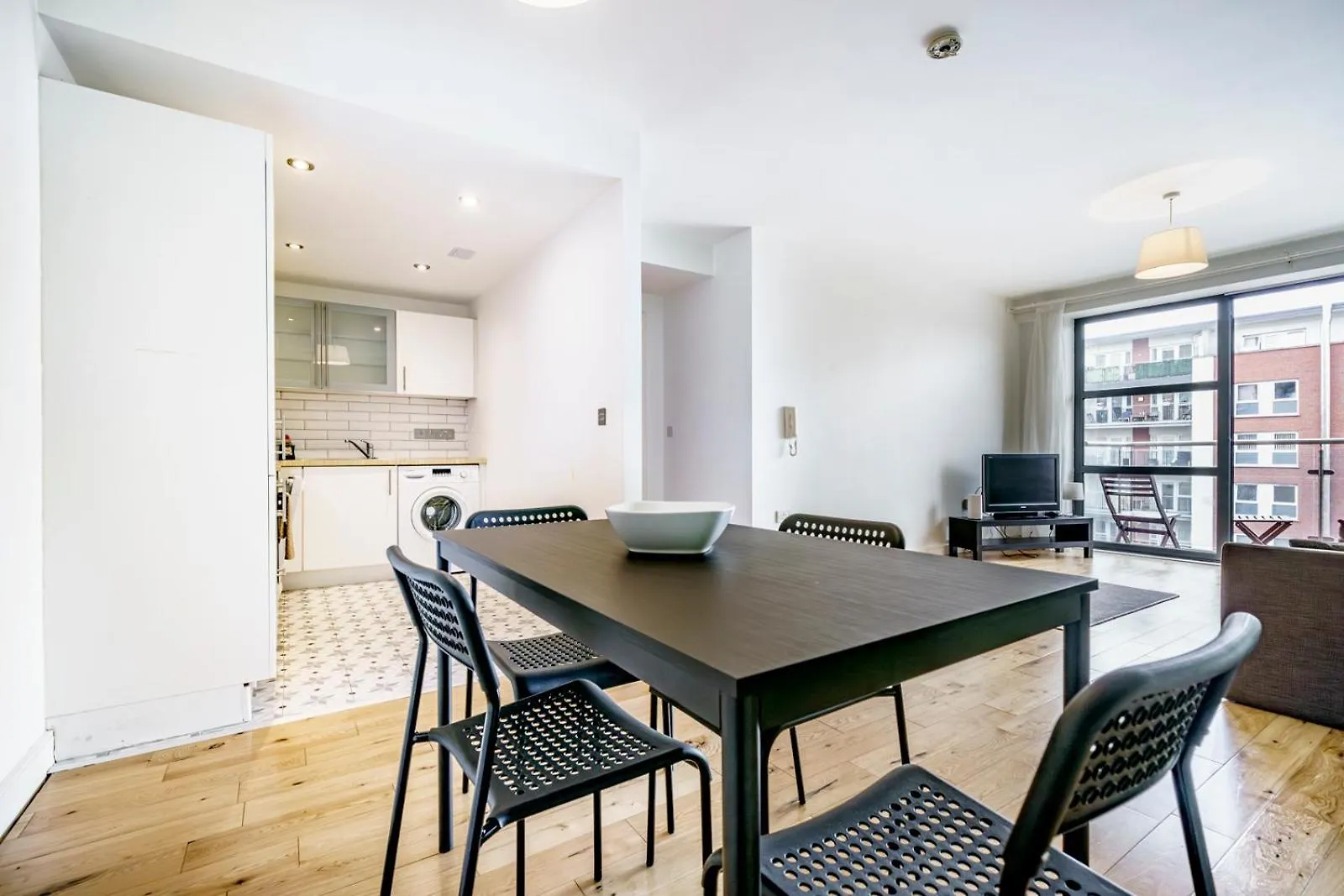 Stylish City Centre 2 Bedroom Apartment With Belfast Cityscape View United Kingdom